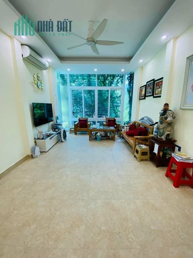 SIÊU HIẾM-BÁN NHÀ TÂY HỒ-NGÕ Ô TÔ THÔNG VÕNG THỊ-VÀI BƯỚC RA HỒ-35M2-CHỈ 7,5 TỶ