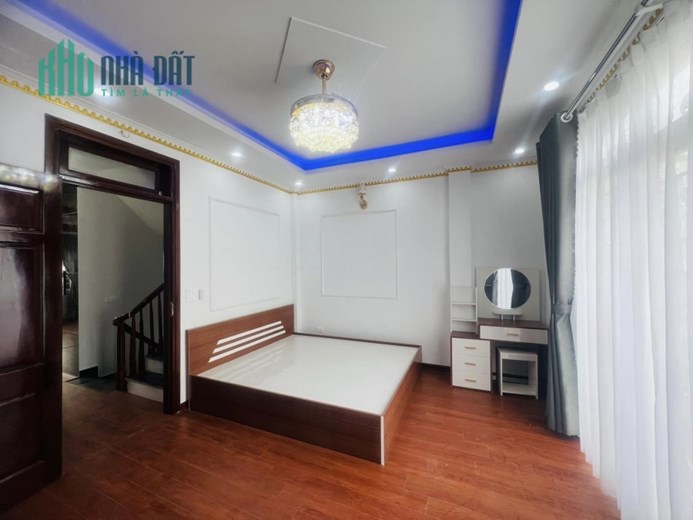 Nhà đẹp khu đấu giá Kiến Hưng 50m2 MT5mthang máy kinh doanh vỉa hè 3m chỉ 8.3 tỷ
