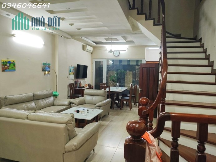 Bán nhà phố Vũ Ngọc Phan, 76m 4t, Mt.5.2m, giá 9,5 tỷ
