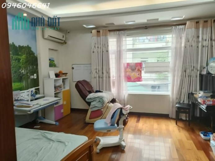 Bán nhà phố Vũ Ngọc Phan, 76m 4t, Mt.5.2m, giá 9,5 tỷ