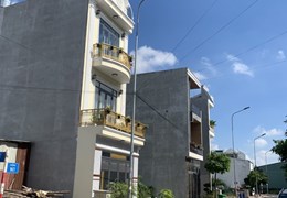 Chính chủ ra gấp lô đất ngay Vincom Dĩ An, buôn bán sầm uất, Chỉ 3.05 Tỷ