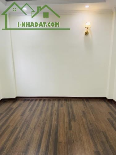 Bán nhà đường Ngọc Hồi 37m2 * 5T, ngõ nông, 500m Bến Xe Nước Ngầm 2,8 tỷ