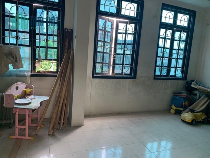 Cho thuê nhà nguyên căn, gần phố, 46m2, 3T, 3 N, mt6m, 11 tr  Cầu Giấy