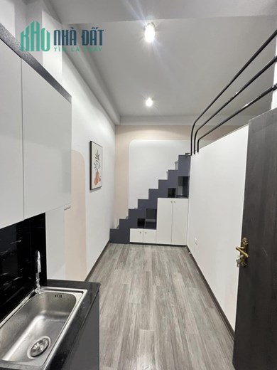 CHUNG CƯ MINI YÊN HOÀ - 56M2 x 6 TẦNG THANG MÁY - 14 PHÒNG KH
ÉP KÍN FULL ĐỒ - DÒNG TIỀN 900