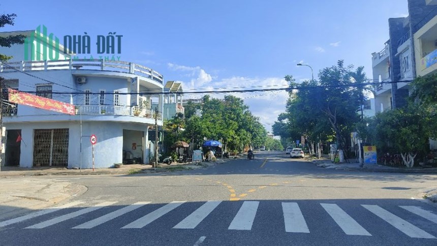 Cần bán Đất MT Phùng Hưng, Đất vị trí đẹp, nằm ngay sau lô biệt thự Nguyễn Tất Thành