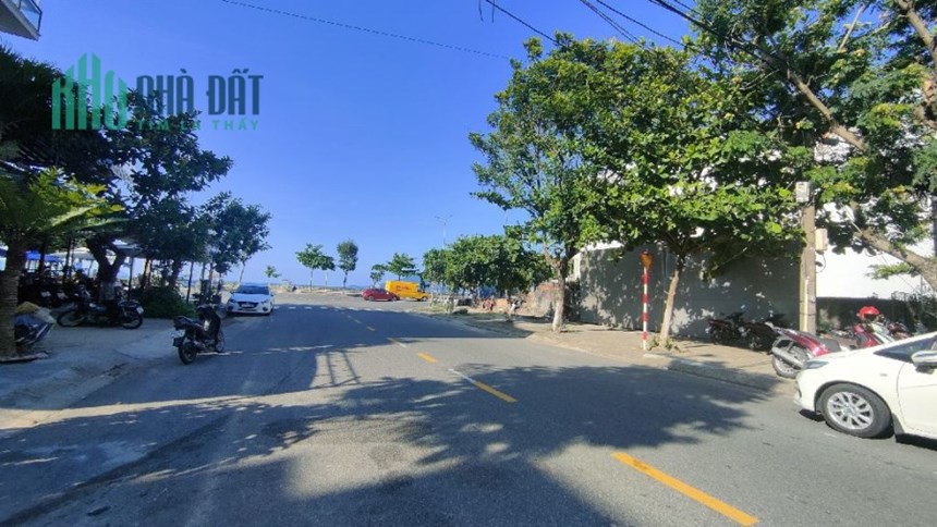 Cần bán Đất MT Phùng Hưng, Đất vị trí đẹp, nằm ngay sau lô biệt thự Nguyễn Tất Thành