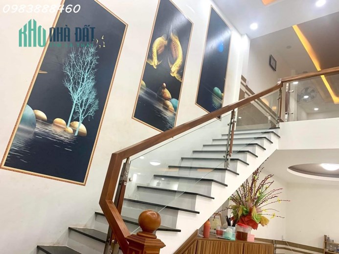 BÁN GẤP NHÀ TẦNG LỬNG HIỆN ĐẠI TẠI GIA KIỆM CÁCH QL20 CHƯA ĐẾN 100m GIÁ SIÊU RẺ