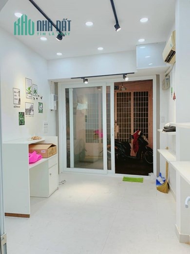 Nhà đẹp Q3, Hẻm ba gác thông, nhà mới vào ở ngay chỉ 3.5 tỷ