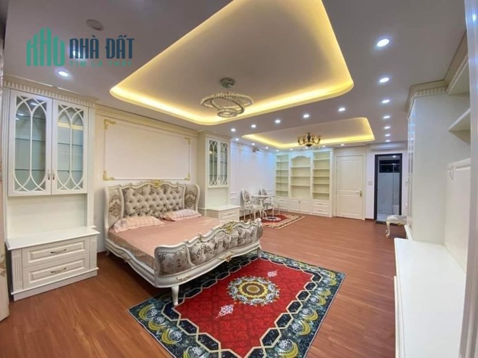 Phố Quan Nhân - gara 2 ô tô - 15m mặt phố - 61m2 8 tầng thang máy tặng full nội thất 16.8 tỷ