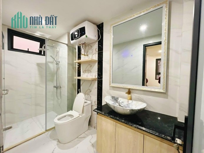 Phố Quan Nhân - gara 2 ô tô - 15m mặt phố - 61m2 8 tầng thang máy tặng full nội thất 16.8 tỷ