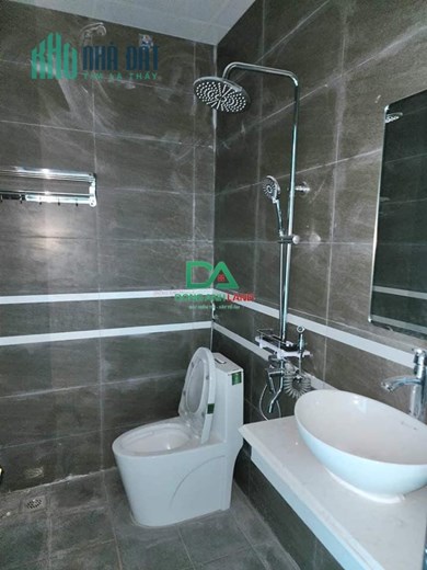 Bán nhà mới xây 45m, đường ô tô giá rẻ tại Vân Nội Đông Anh