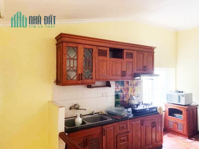 Cần bán gấp nhà đẹp TT Kim Liên ngõ rộng giá 2,3 tỷ,DT 90m2, Sđcc