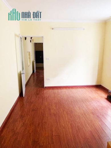 Cần bán gấp nhà đẹp TT Kim Liên ngõ rộng giá 2,3 tỷ,DT 90m2, Sđcc