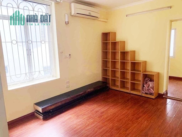 Cần bán gấp nhà đẹp TT Kim Liên ngõ rộng giá 2,3 tỷ,DT 90m2, Sđcc
