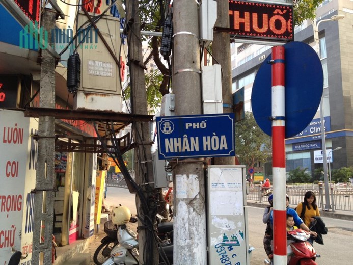 Bán nhà mặt phố Nhân Hoà, trung tâm quận Thanh Xuân. Diện tích 63m2 x 6 tầng, mặt tiền 4m. Nhà mới,