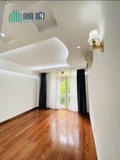 Bán nhà mặt phố Nhân Hoà, trung tâm quận Thanh Xuân. Diện tích 63m2 x 6 tầng, mặt tiền 4m. Nhà mới,