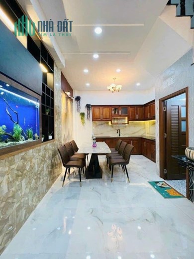 Bán Nhà Cầu Diễn,4 tầng, 34m2, giá 3.9 tỷ, Oto ,Kinh Doanh