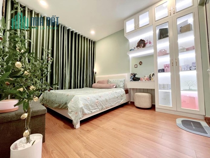 Phân lô, nội thất VIP cách phố Nguyễn Lương Bằng 10m, DT20m x 3t, MT3.5m, chỉ Nhỉnh 2 tỷ