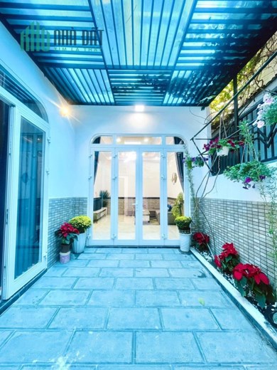 CHỈ 1 TY2 CÓ NGAY NHÀ ĐẸP 2 TẦNG DT LỚN SÁT ĐƯỜNG HẢI PHÒNG THÔNG KIỆT 45 LÊ ĐỌ