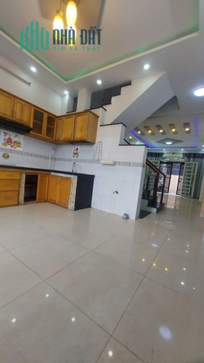 Tân Sơn Nhì ,Tân Phú,60m2 , Hia Mặt Hẻm Xe Hơi Thông, Ngộp Cần Bna Gấp