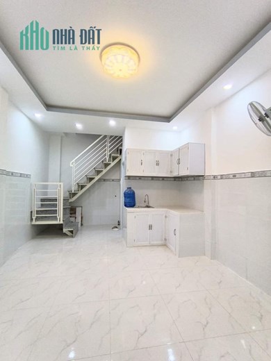 Nhà 2,5 tỷ Nguyễn Sỹ Sách, cạnh chợ Tân Trụ, hẻm xe hơi cách 5m