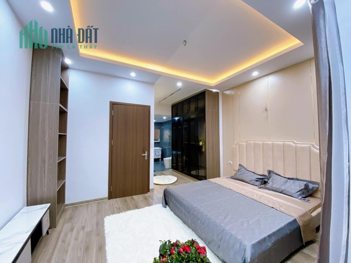 BÁN NHÀ TÔN ĐỨC THẮNG, Ô TÔ 10M, KINH DOANH, 46M2 4T MT4.6M, GIÁ 5.2 TỶ