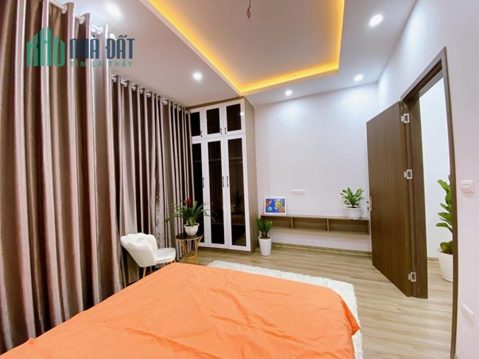 BÁN NHÀ TÔN ĐỨC THẮNG, Ô TÔ 10M, KINH DOANH, 46M2 4T MT4.6M, GIÁ 5.2 TỶ
