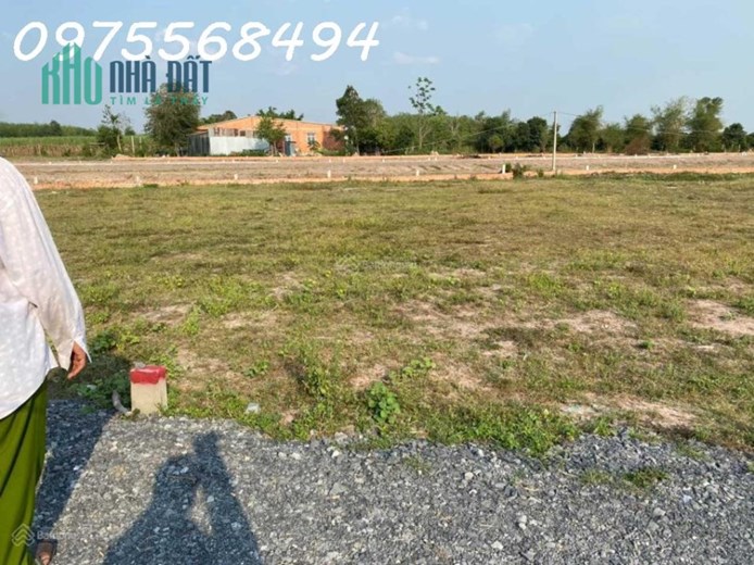 Giảm mạnh 250Tr lô đất 100m2 đối diện KCN