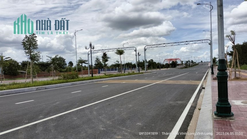 BÁN NỀN MẶT TIỀN ĐƯỜNG VÕ VĂN KIỆT, TP VĨNH LONG