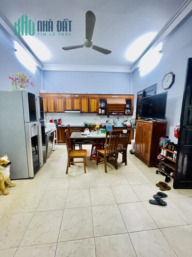 BÁN NHÀ ĐÔNG TÁC SỔ 36M 3.X TỶ 4 TẦNG Ở LUÔN NGÕ BA GÁC