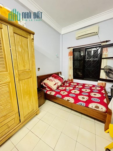BÁN NHÀ ĐÔNG TÁC SỔ 36M 3.X TỶ 4 TẦNG Ở LUÔN NGÕ BA GÁC