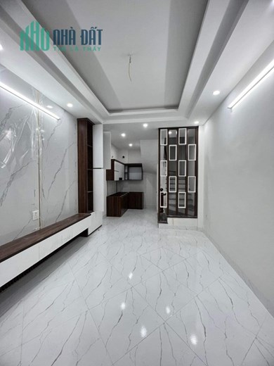 BÁN NHÀ PHỐ NGUYỄN TRÃI THANH XUÂN, gần ô tô, thiết kế hiện đại 4 tầng,45m2,giá 4x tỷ