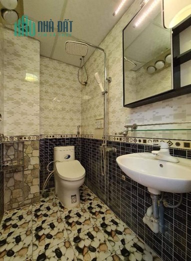 Bán nhà 59m2 phố Nghi Tàm, Tây Hồ Ô tô đỗ cửa 5 phòng Ô tô tránh 10m 6.7 Tỷ