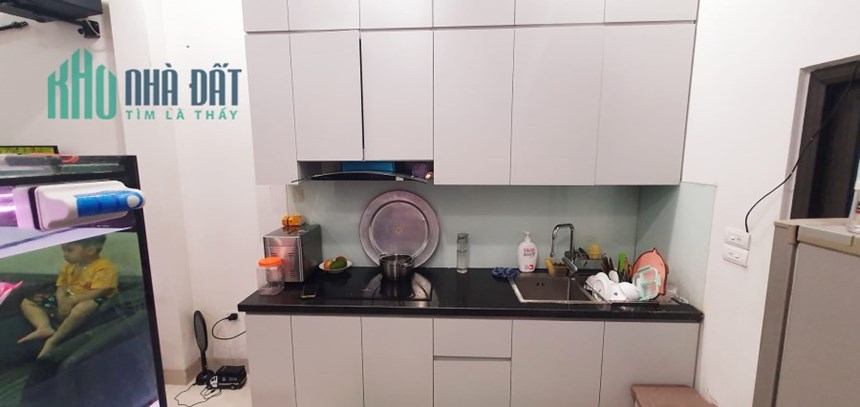 Bán căn nhà 55m2 phố Nghi Tàm, Tây Hồ Ô tô đỗ cổng 5 ngủ Ô tô đua 10m 6.7 Tỷ