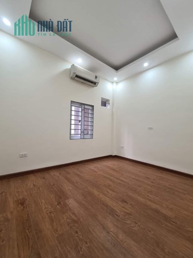 Bán căn nhà 59m2 phố Nghi Tàm, Tây Hồ Ô tô đỗ cửa 5 phòng Ngõ Ô tô tránh 10m 6.5 Tỷ