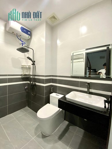 Bán căn nhà 56m2 phố Nghi Tàm, Tây Hồ Ô tô dừng đỗ 5 phòng Ô tô đua 10m 6.6 Tỷ