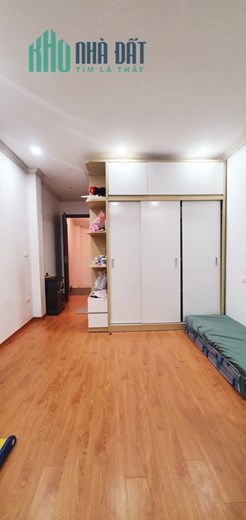 Bán căn nhà 58m2 phố Nghi Tàm, Tây Hồ Ô tô dừng đỗ 5 phòng Ô tô phi 10m 6.5 Tỷ