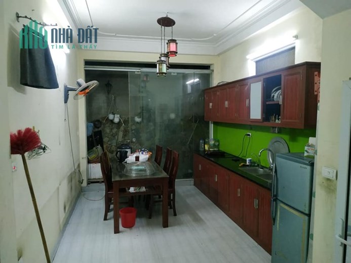 Bán nhà Triều Khúc, 38m x 4 tầng, ngõ thông, kinh doanh nhỏ, nhỉnh 3 tỷ.