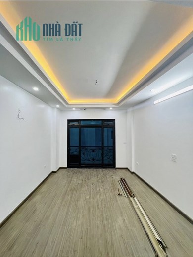 Nhà phố BỒ ĐỀ, 5 tầng mới Koong, đẹp long lanh, ô tô đỗ cổng DT 34m2, MT 3.6m, nhỉnh 3 tỷ