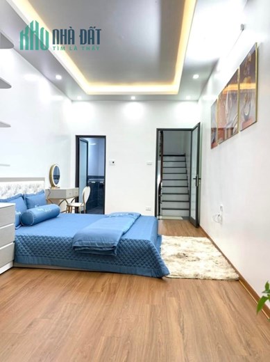 GẤP – HIẾM PHỐ TRẦN THÁI TÔNG Ô TÔ ĐỖ - NHÀ ĐẸP nhỉnh 5 TỶ