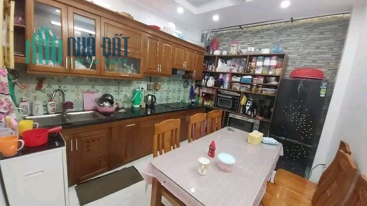 Bán nhà Yên Phúc  Văn Quán quận Hà Đông. Nhà đẹp giá rẻ, ô tô đỗ trước cửa.