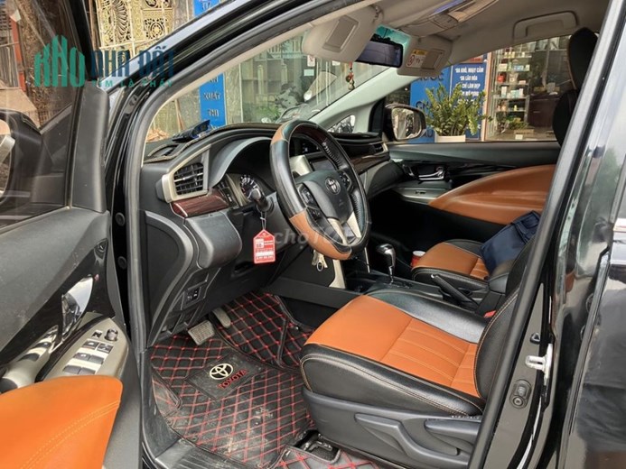 INNOVA VENTURER   ĐK 2018, không kinh doanh dịch vụ