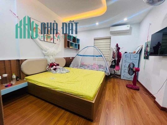 Bán nhà phố 58 Thanh Bình quận Hà Đông. Ô tô dừng đỗ ngày đêm, ngay cạnh hồ Mỗ Lao.