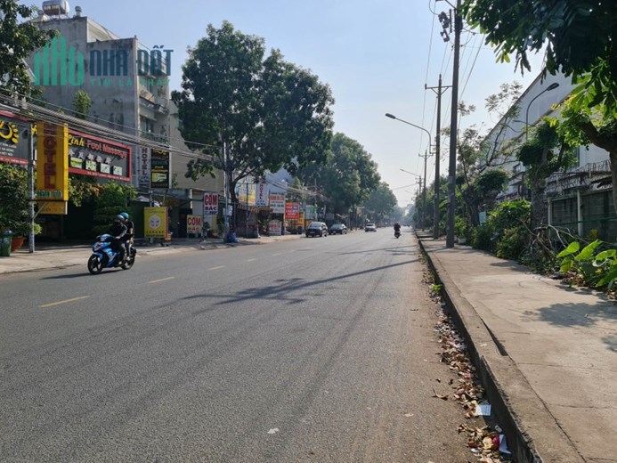 🔥 ko CẦN BÁN  HOTEL. Đường D1, 180mz, 4 Tầng, 10mx 18m, 13. tỷ, Dĩ An Bình Dương.