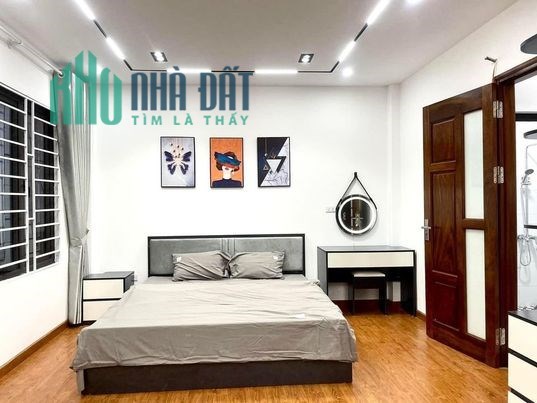 Bán nhà Bà Triệu Quận Hà Đông. Nhà đẹp , ô tô tránh cách đúng 10m.
