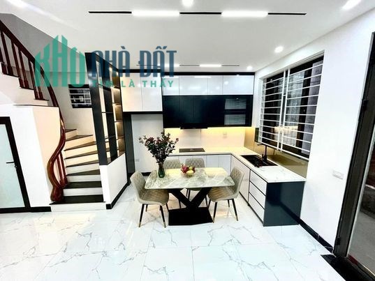 Bán nhà Bà Triệu Quận Hà Đông. Nhà đẹp , ô tô tránh cách đúng 10m.