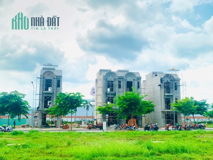 SIÊU HÓT NHÀ PHỐ PHƯỜNG KHÁNH BÌNH THÀNH PHỐ TÂN UYÊN - BÌNH DƯƠNG