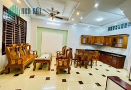 Bán nhà Phạm Ngọc Thạch Ở LUÔN 47m2 x 3T, 4,5 tỷ, ngõ thông, Lh 0966037496