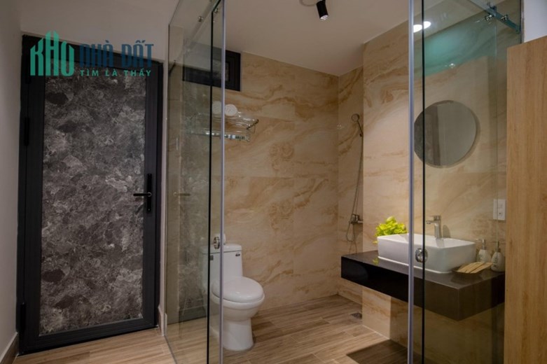 Sát Mặt Tiền Phan Đăng Lưu P7 Q.PN 5 Tấm Có Thang Máy Full nội thất