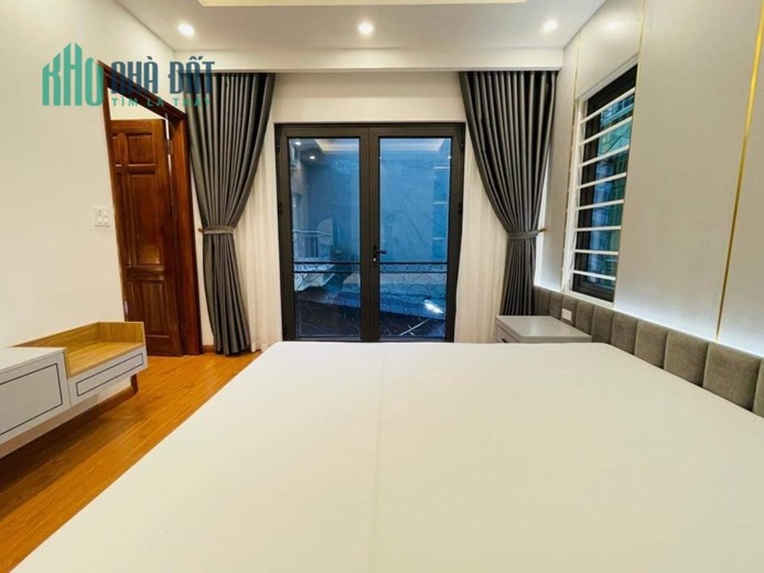 Bán nhà đường Trương Định, Hoàng Mai. 40m2 x 6 Tầng. Ô TÔ. KINH DOANH. Hơn 4 Tỷ. 0968084286
